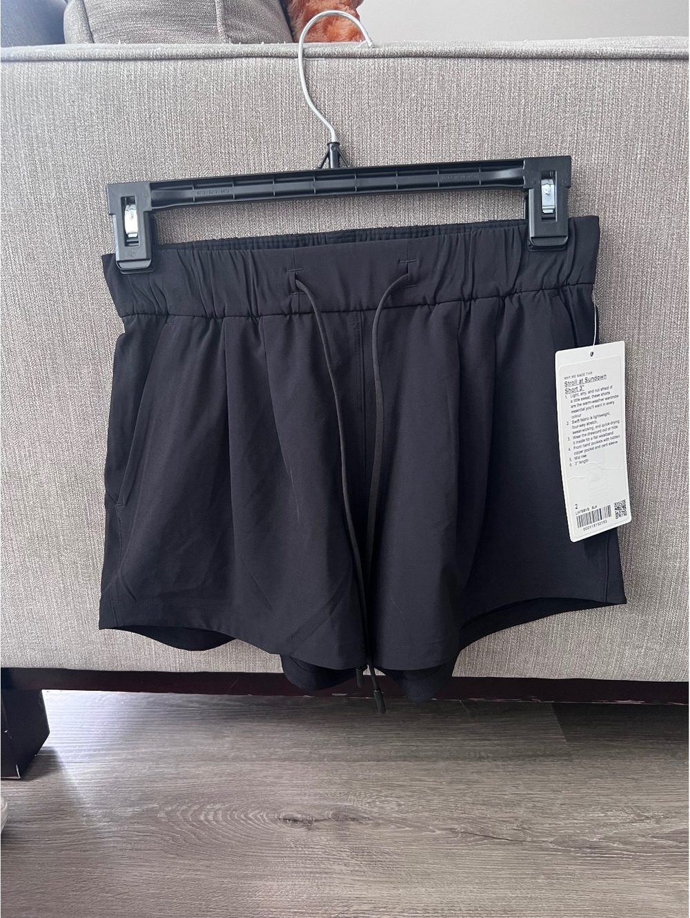 Lululemon Stroll at Sundown Shorts 3 inch - black size 2